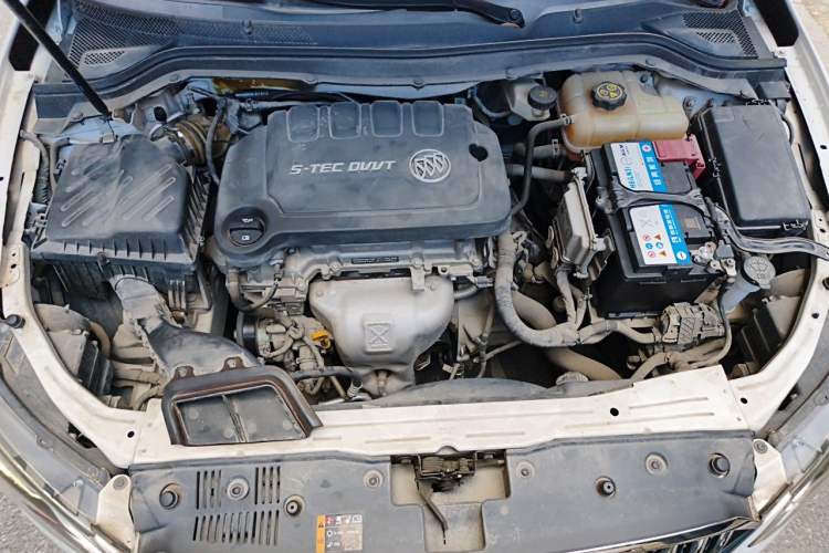 Used Buick GT 2017 15N Manual Entry-Level Trim Engine Bay