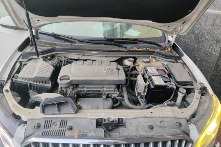 Used Buick GT 2017 15N Automatic Elite Version Engine Bay