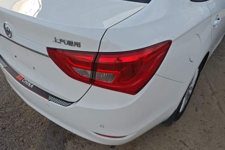 Used Buick GT 2017 15N Automatic Elite Version Exterior 3