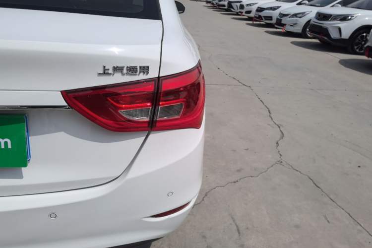 Used Buick GT 2017 15N Automatic Elite Version Exterior 3