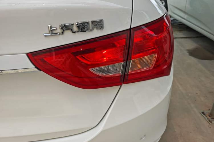 Used Buick GT 2017 15N Automatic Elite Version Exterior 3