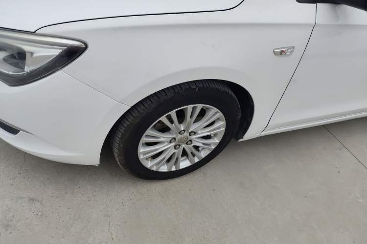 Used Buick GT 2017 15N Manual Elite Version Exterior 4