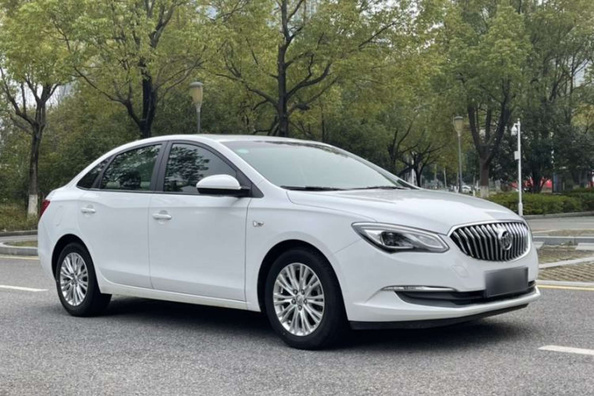 Used Buick GT 2017 15N Automatic Elite Version Exterior 4