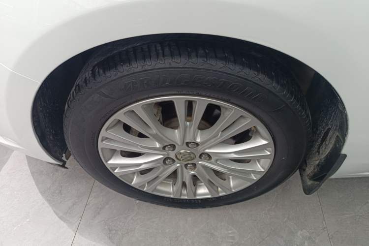 Used Buick GT 2017 15N Automatic Elite Version Exterior 4