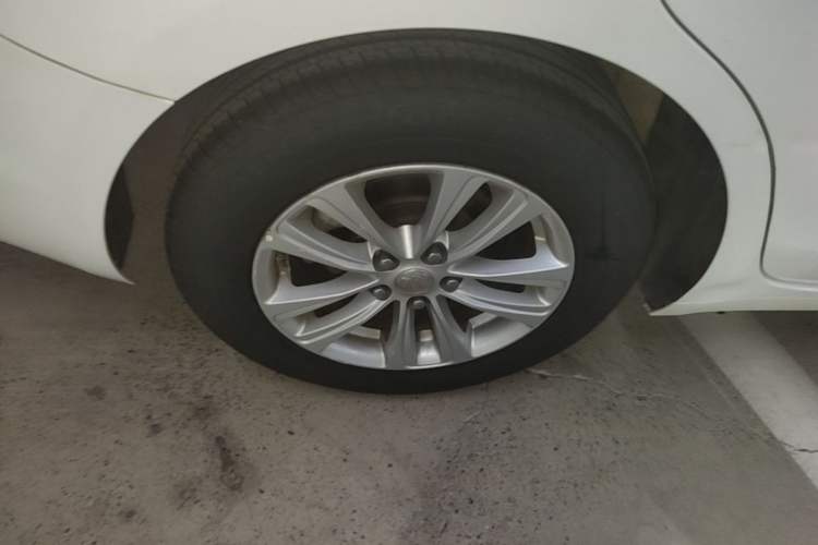 Used Buick GT 2017 15N Automatic Entry-Level Trim Exterior 5