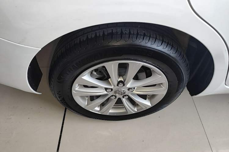 Used Buick GT 2017 15N Automatic Entry-Level Trim Exterior 5
