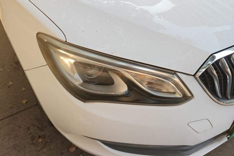 Used Buick GT 2017 15N Automatic Elite Version Exterior 6
