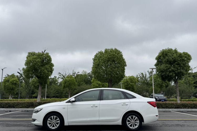 Used Buick GT 2017 15N Automatic Entry-Level Trim Exterior 6