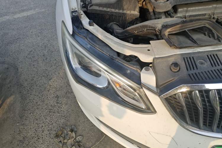 Used Buick GT 2017 15N Manual Entry-Level Trim Exterior 6