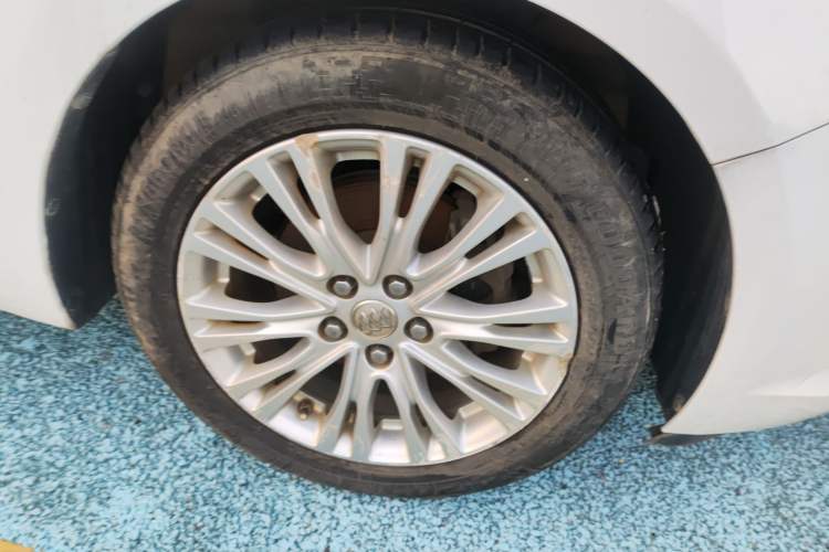 Used Buick GT 2017 15N Automatic Elite Version Exterior 7