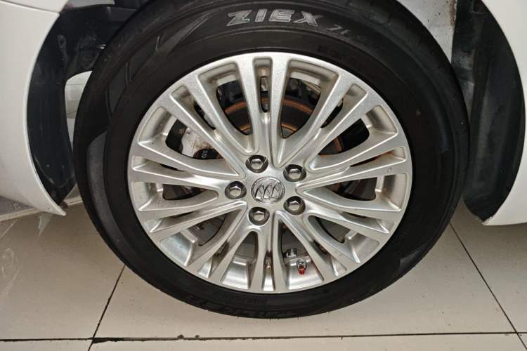 Used Buick GT 2017 15N Automatic Elite Version Exterior 8