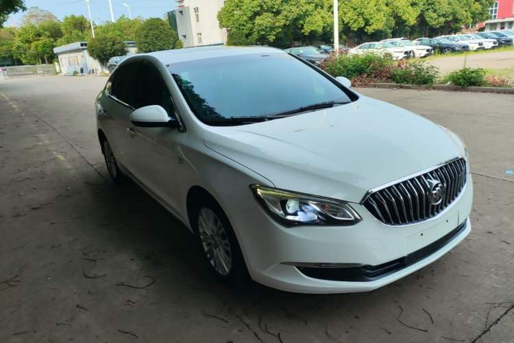 Used Buick GT 2017 15N Manual Elite Version Front Right 45 Deg