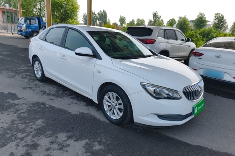 Used Buick GT 2017 15N Manual Entry-Level Trim Front Right 45 Deg