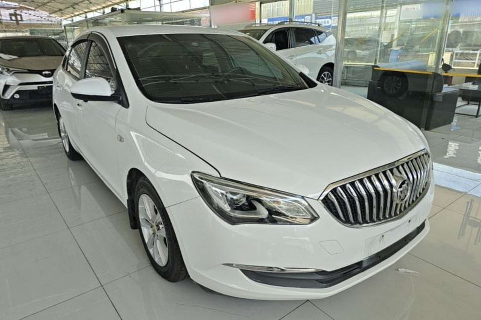 Used Buick GT 2017 15N Automatic Entry-Level Trim Front Right 45 Deg
