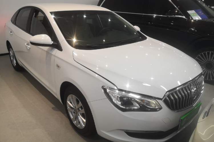 Used Buick GT 2017 15N Automatic Entry-Level Trim Front Right 45 Deg