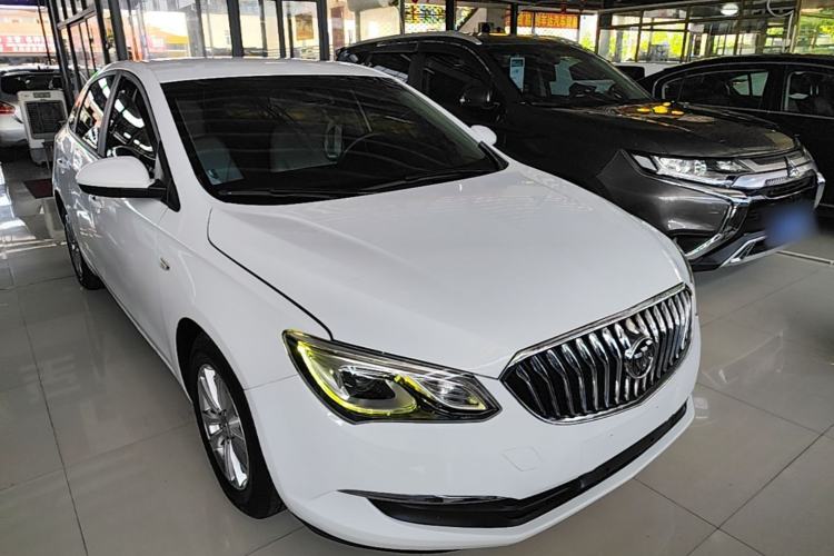 Used Buick GT 2017 15N Automatic Entry-Level Trim Front Right 45 Deg