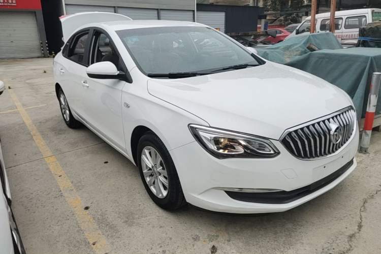 Used Buick GT 2017 15N Manual Entry-Level Trim Front Right 45 Deg