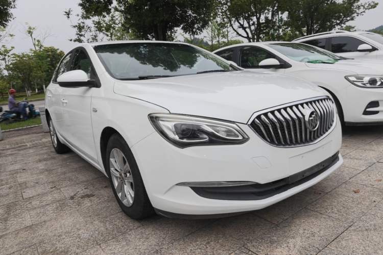 Used Buick GT 2017 15N Automatic Entry-Level Trim Front Right 45 Deg