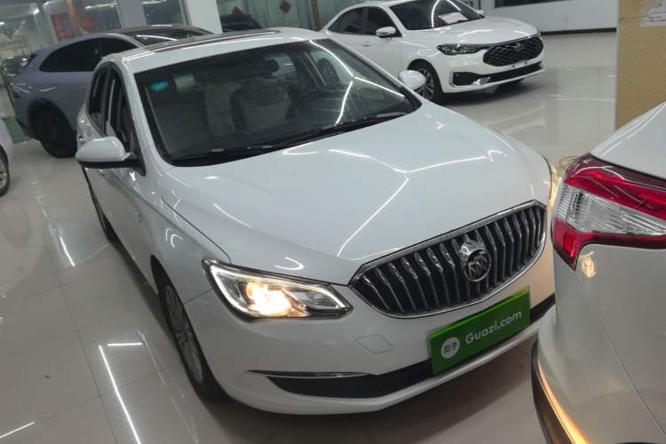 Used Buick GT 2017 15N Automatic Elite Version Front Right 45 Deg