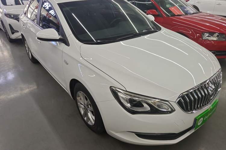 Used Buick GT 2017 15N Automatic Entry-Level Trim Front Right 45 Deg