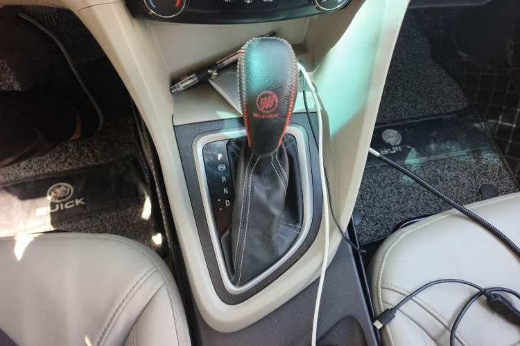 Used Buick GT 2017 15N Automatic Elite Version Gear Lever