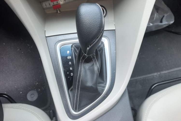 Used Buick GT 2017 15N Automatic Elite Version Gear Lever