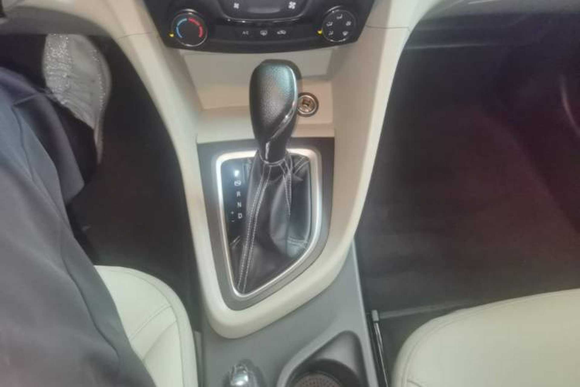 Used Buick GT 2017 15N Automatic Elite Version Gear Lever