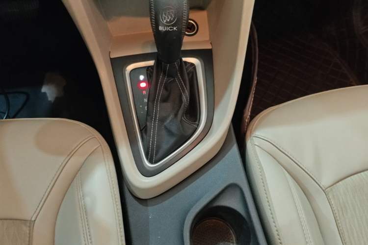Used Buick GT 2017 15N Automatic Elite Version Gear Lever