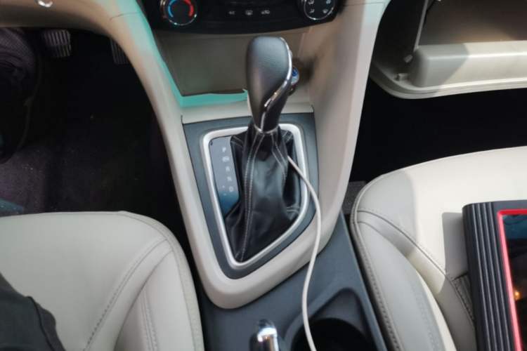 Used Buick GT 2017 15N Automatic Elite Version Gear Lever