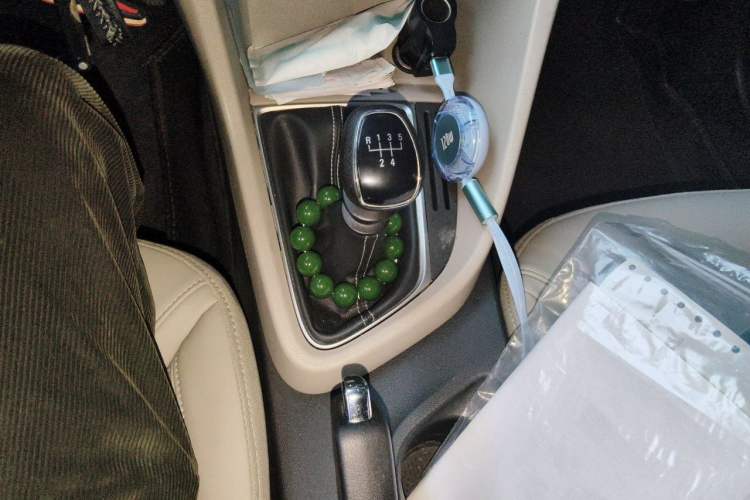 Used Buick GT 2017 15N Manual Elite Version Gear Lever