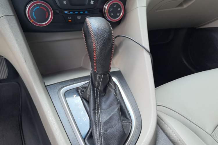 Used Buick GT 2017 15N Automatic Elite Version Gear Lever