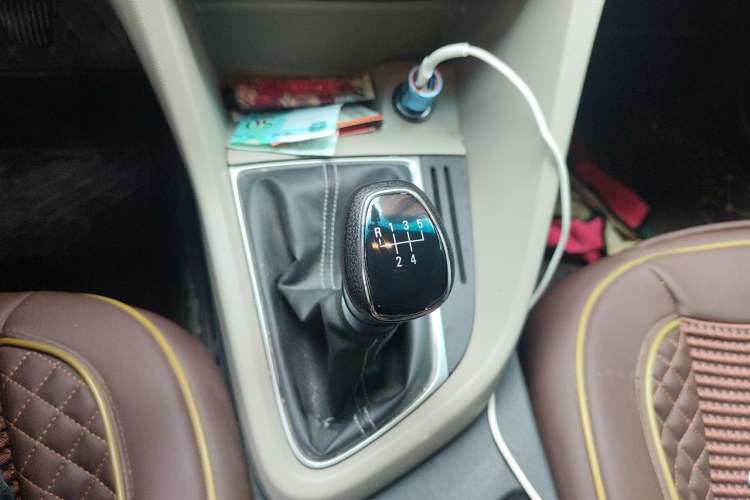 Used Buick GT 2017 15N Manual Entry-Level Trim Gear Lever