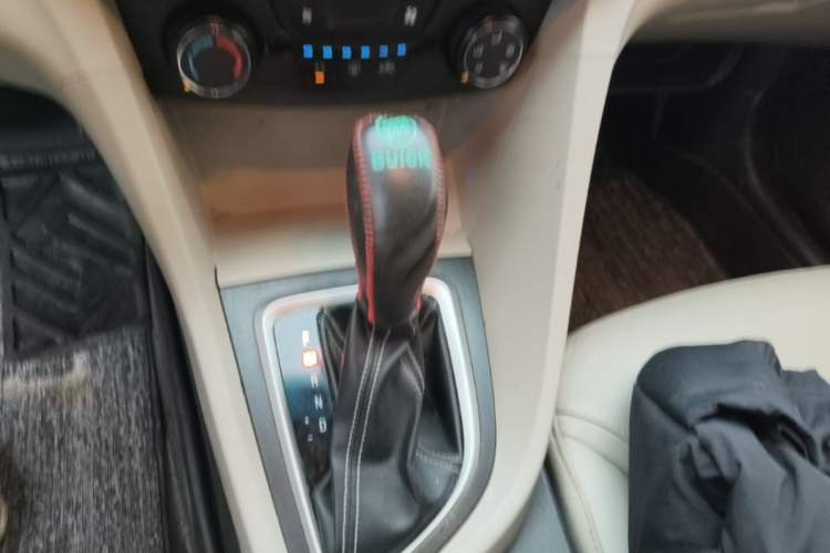 Used Buick GT 2017 15N Automatic Elite Version Gear Lever