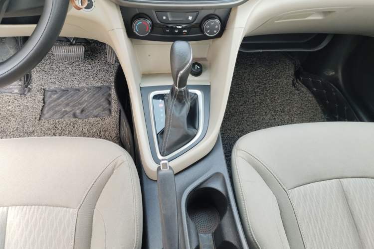 Used Buick GT 2017 15N Automatic Entry-Level Trim Gear Lever