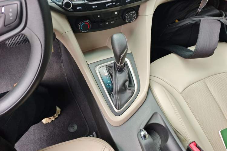 Used Buick GT 2017 15N Automatic Elite Version Gear Lever