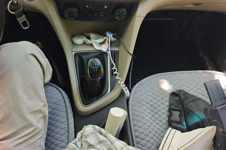 Used Buick GT 2017 15N Manual Elite Version Gear Lever
