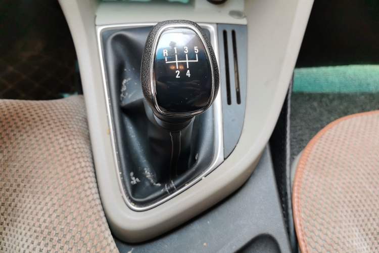 Used Buick GT 2017 15N Manual Elite Version Gear Lever