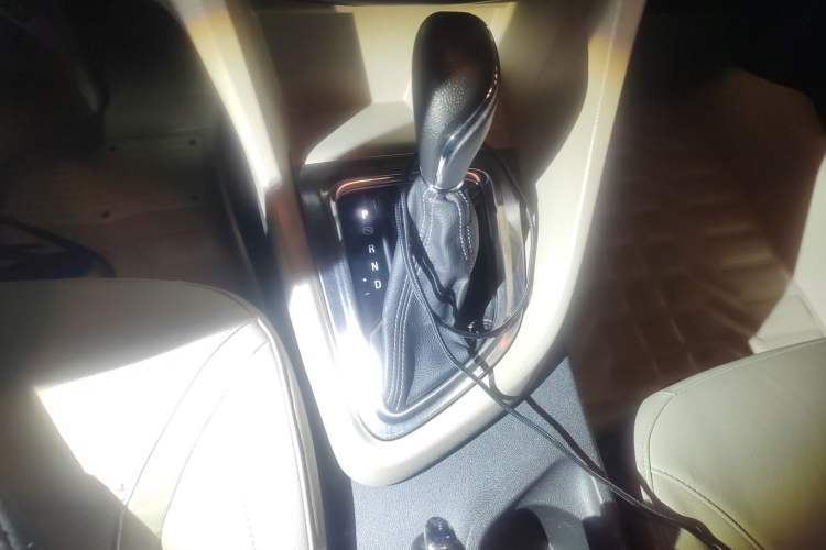 Used Buick GT 2017 15N Automatic Elite Version Gear Lever