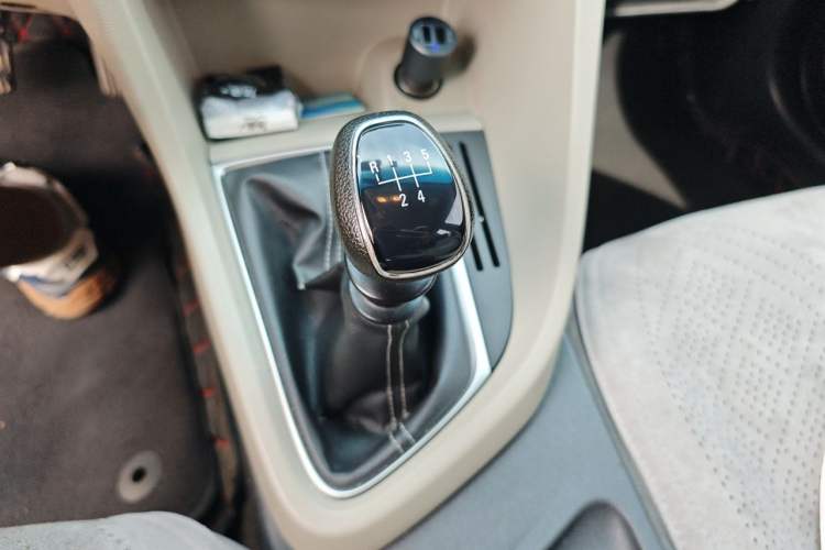 Used Buick GT 2017 15N Manual Elite Version Gear Lever