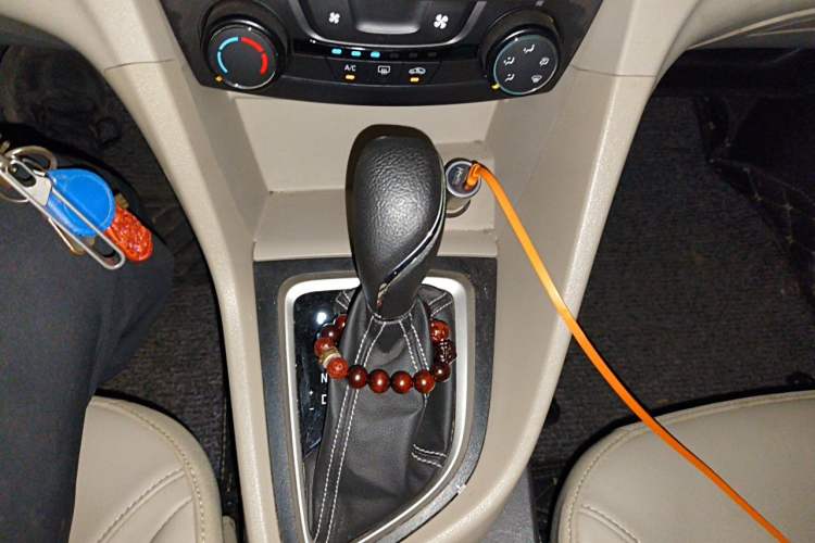 Used Buick GT 2017 15N Automatic Elite Version Gear Lever