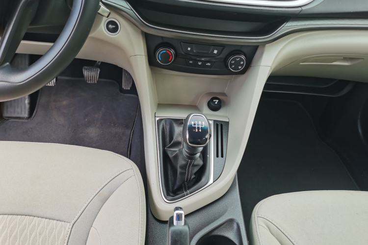 Used Buick GT 2017 15N Manual Entry-Level Trim Gear Lever