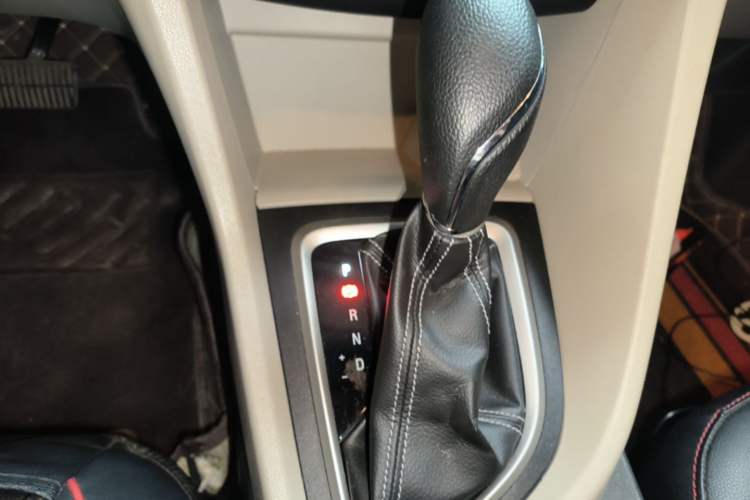 Used Buick GT 2017 15N Automatic Elite Version Gear Lever