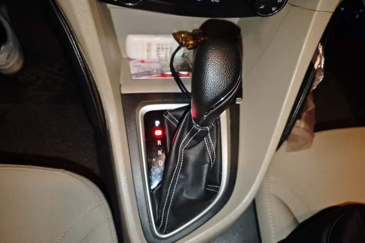 Used Buick GT 2017 15N Automatic Entry-Level Trim Gear Lever