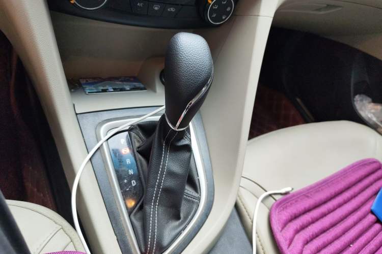 Used Buick GT 2017 15N Automatic Elite Version Gear Lever
