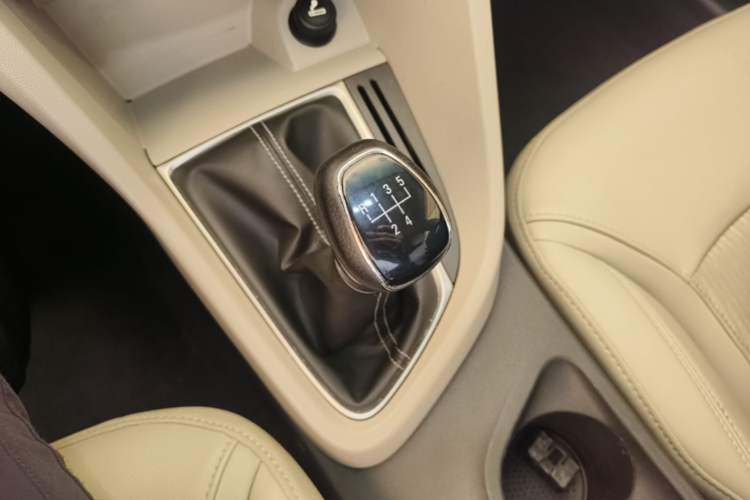 Used Buick GT 2017 15N Manual Elite Version Gear Lever