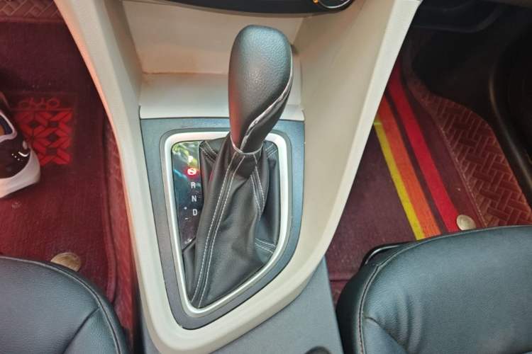 Used Buick GT 2017 15N Automatic Elite Version Gear Lever