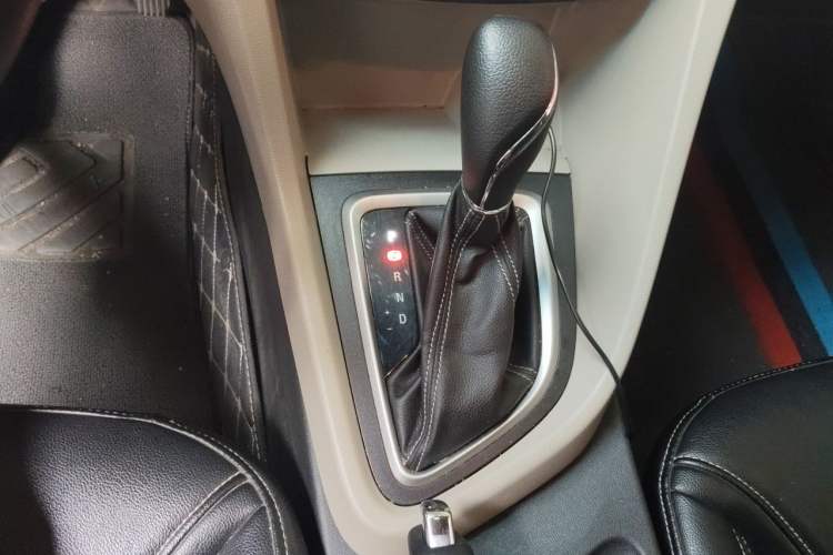 Used Buick GT 2017 15N Automatic Elite Version Gear Lever