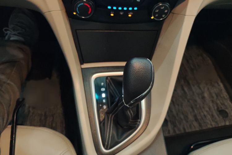 Used Buick GT 2017 15N Automatic Elite Version Gear Lever