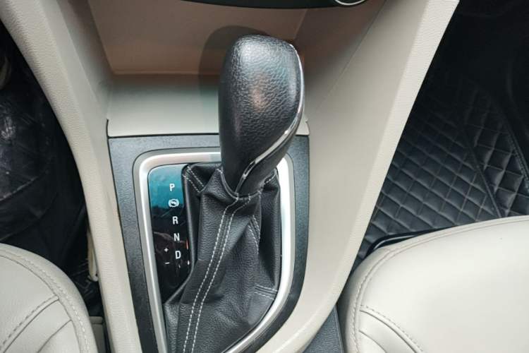 Used Buick GT 2017 15N Automatic Elite Version Gear Lever