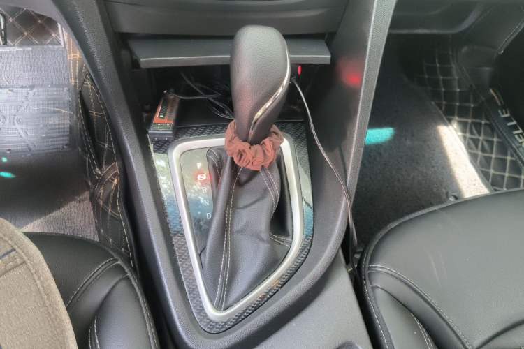 Used Buick GT 2017 15N Automatic Deluxe Edition Gear Lever